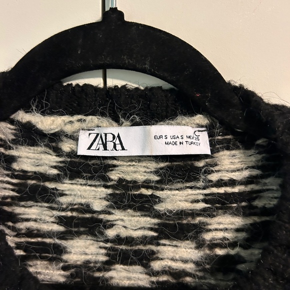 Zara Chunky Knit Checkered Cardigan Sweater Black White Size Small - Picture 3 of 4